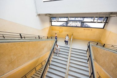 Hong Kong 01 Nisan 2024: Merkezi marketin Hong Kong 'da merdiveni ile yenilenmesi