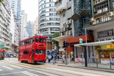 Hong Kong 09 Nisan 2024: Wan chai bölgesindeki Hong Kong sokağı