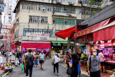 Hong Kong 20 Haziran 2023: Causeway Bay bölgesindeki Hong Kong Bowrington Yolu Islak Pazarı