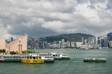 Hong Kong 20 Haziran 2024: Hong Kong Tsim Sha Tsui saat kulesi