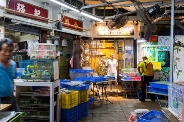 Hong Kong 27 Nisan 2024: Wan Chai bölgesindeki Hong Kong sokak pazarı