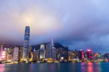 Hong Kong 27 Nisan 2024: Geceleyin Hong Kong