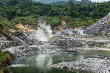 Tayvan 'ın Yangmingshan Milli Parkı' ndaki Huangxi sıcak bahar dinlenme alanı.