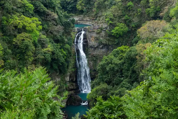 stock image Beautiful waterfall scenery in Xiao Wulai Scenic Area at Taoyuan of Taiwan