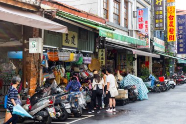 Taipei, Tayvan 21 Haziran 2024: Dihua Caddesi 'ndeki Taipei turist sokağı