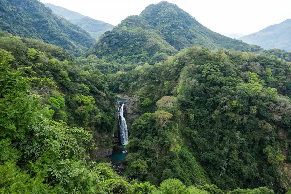 stock image Beautiful waterfall scenery in Xiao Wulai Scenic Area at Taoyuan of Taiwan