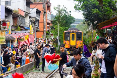 Tayvan 15 Mart 2024: Tayvan Pingxi Hattı Shifen Tren İstasyonu