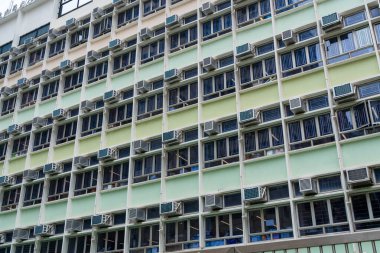 Lise için binanın dışı.