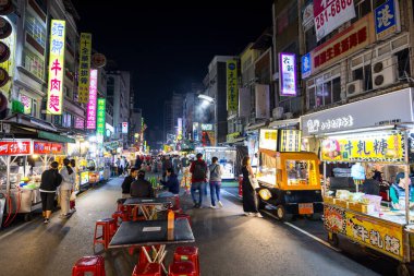 Tayvan, Kaohsiung 31 Ocak 2024: Tayvan 'ın Kaohsiung kentinde Liuhe Turizm Gecesi Marketi