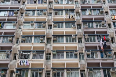Hong Kong 'da eski tarz bir bina cephesi.