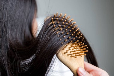 Saçlarını Tarayan Kadın 'ın Kapanışı