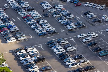 Tayvan 02 Kasım 2024: Kalabalık Otoparkın Hava Görüntüsü