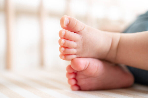 Закрыть детские стопы
