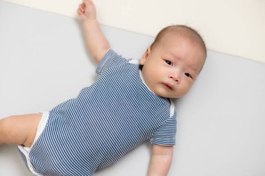 Uyuyan Yeni Doğan Bebek Yumuşak Temiz Mat