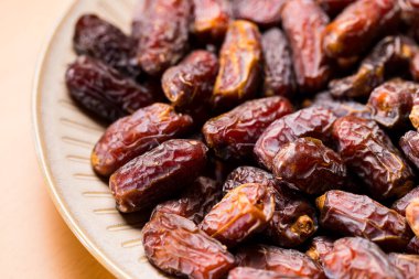 Organik kurutulmuş Medjool tarihi meyveleri