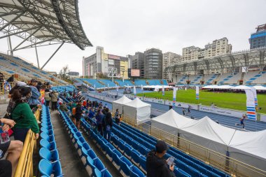 Tayvan 15 Aralık 2024: Taipei Maratonu Taipei Belediye Stadyumu 'nda sona erdi