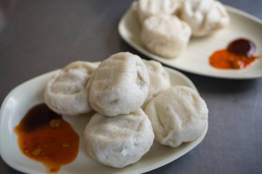 Lezzetli buğulanmış çörek geleneksel Tayvan yemeği.