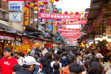 Taipei, Tayvan 22 Ocak 2025: Çin 'in Taipei şehrinde Dihua Caddesi