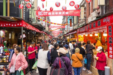 Taipei, Tayvan 22 Ocak 2025: Çin 'in Taipei şehrinde Dihua Caddesi