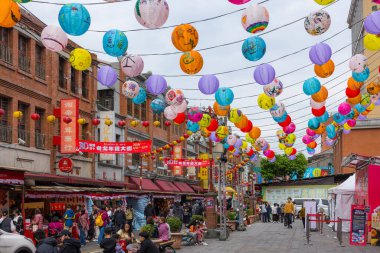 Taipei, Tayvan 22 Ocak 2025: Çin 'in Taipei şehrinde Dihua Caddesi