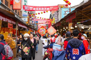 Taipei, Tayvan 22 Ocak 2025: Çin 'in Taipei şehrinde Dihua Caddesi