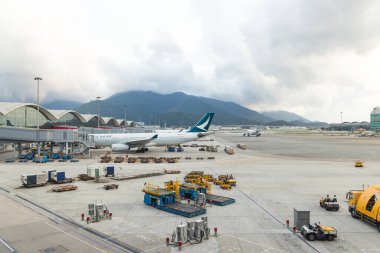  Hong Kong 29 Nisan 2024: Hong Kong Havaalanı 'ndaki Yolcu Uçağı Kalkışa Hazır