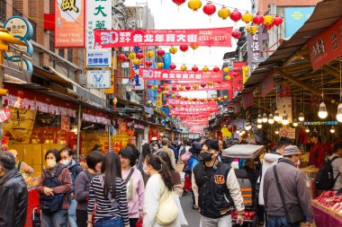Taipei, Tayvan 22 Ocak 2025: Çin 'in Taipei şehrinde Dihua Caddesi