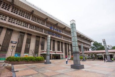 Tayvan, Tayvan 26 Kasım 2024: Taipei ana tren istasyonu dış mimarisi