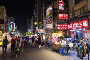 Tayvan 31 Ocak 2024: Kaohsiung 'da Liuhe Turizm Gecesi Pazarı
