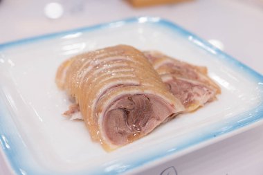 Hong Kong usulü soğuk füme domuz jambonu.