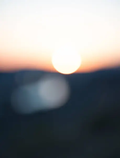 Poetic Interpretation Sunset Presented Bokeh Lens Effect Focus Sun Turns — Stock Photo, Image