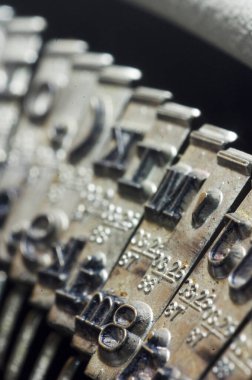 Çeşitli kavramlar için eski klasik daktilo tuşlarını kapat.