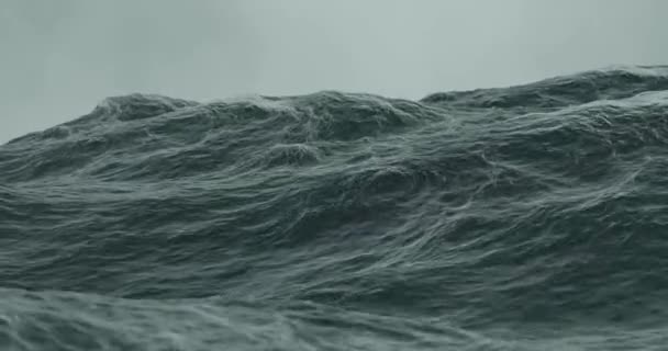 Визуализация Бурного Моря Волнами Ливневой Воде — стоковое видео