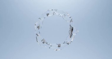 İzole edilmiş arkaplanda 3 boyutlu berrak su sıçraması veya spiral akışı