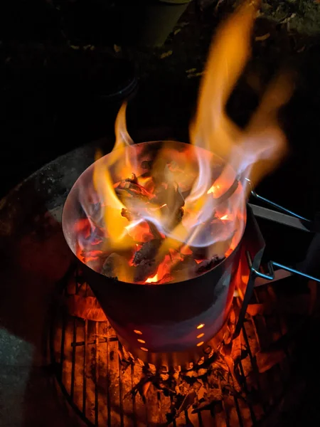 Red Hot Chaminé Carvão Cheio Carvão Queimando Fogo Dentro Grill — Fotografia de Stock