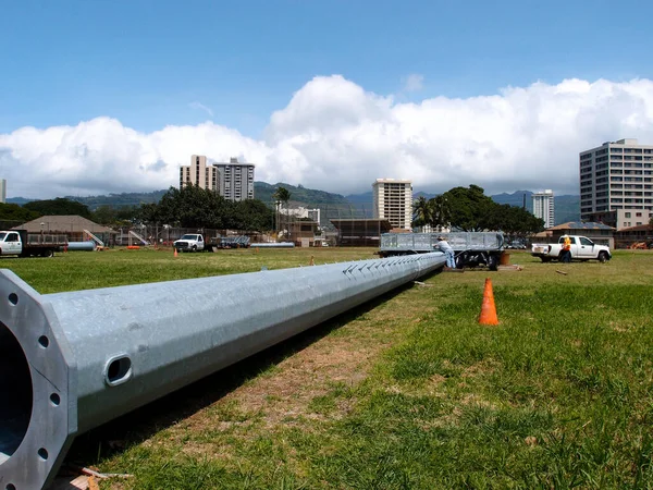Honolulu Marzo 2014 Grupo Trabajadores Está Instalando Una Luz Estadio —  Fotos de Stock
