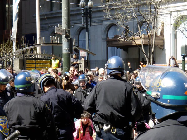 São Francisco Março 2008 Policiais São Francisco Prendem Uma Idosa — Fotografia de Stock