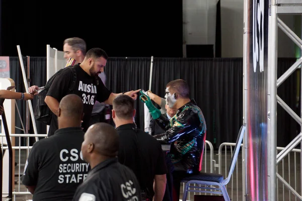 San Jose March 2015 Fan Touches Fingers Stardust Cody Rhodes — Stock Photo, Image