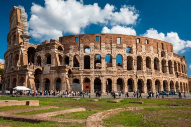 Roma, İtalya 'daki Roma Kolezyumu. Dünyanın en büyük gladyatör sahası..