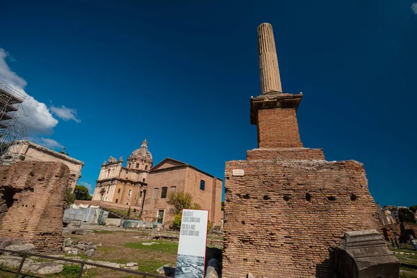 Roman Forum Arches Columns Rome Italy Antique Ruins Historical Landmarks — Stock Photo, Image