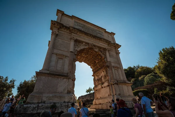 Римский Форум Арки Колонны Риме Италия Античные Руины Исторических Памятников Стоковое Изображение