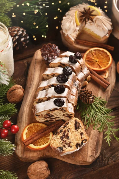 Sliced Stollen Cake Wooden Board Christmas Rustic Style Table Top — Stock Photo, Image