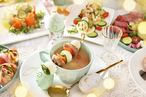 Bovenaanzicht Paastafel Met Traditionele Poolse Gerechten Witte Borsjt Gevulde Eieren — Stockfoto