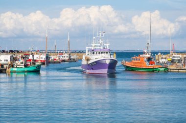 Noirmoutier, Fransa, 12 Eylül 2023: Noirmoutier 'deki Herbaudire limanından dön