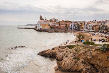 İspanya 'nın Barcelona Eyaleti' nde sahil ve Akdeniz tatil beldesi olan tarihi bir kasaba.