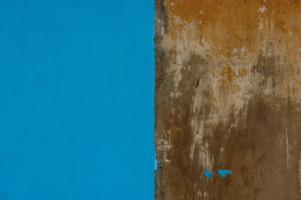 Старый Бетон Коричневой Штукатуркой Стены Частично Окрашены Синий Текстуру Фон — стоковое фото