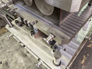 yeni damgalama basın yumruk ve ölüm aracı seti, yakın plan