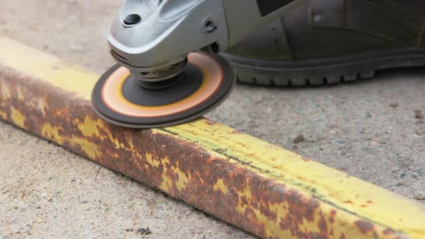 Yellow Rusted Square Steel Pipe Being Cleaned Angle Grinder Flap — Stock Video