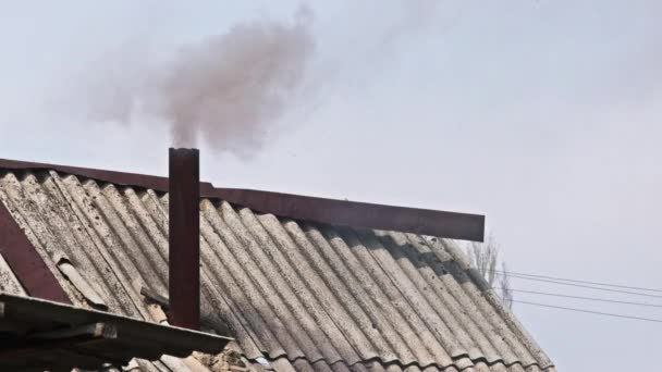 Black Smoke Coming Out Rustic Bathhouse Chimney Steel Pipe Concept — Vídeo de Stock