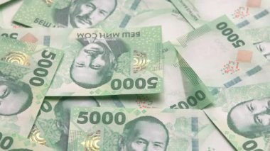 Yeni 5000 Kırgızistan Som banknotunun döner arkaplanı, tam kare döngüsel arkaplan